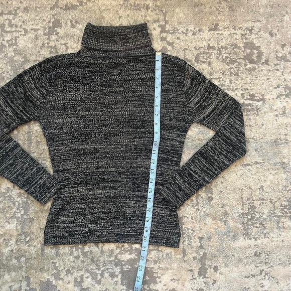 VTG 100% Silk heathered grey turtleneck sweater preppy small Size‎ small - Picture 5 of 5